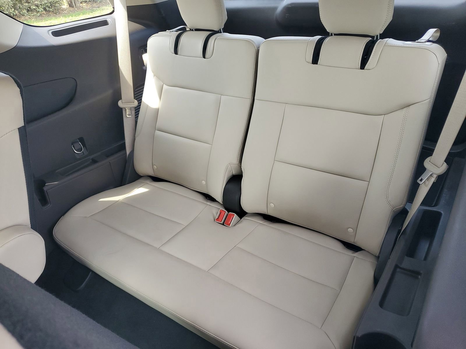 Certified 2022 Ford Explorer Platinum w/ Equipment Group 601A image 13