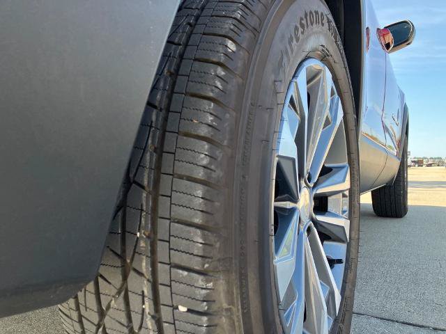 Used 2026 Chevrolet Equinox LT w/ Safety and Technology Package FWD image 11