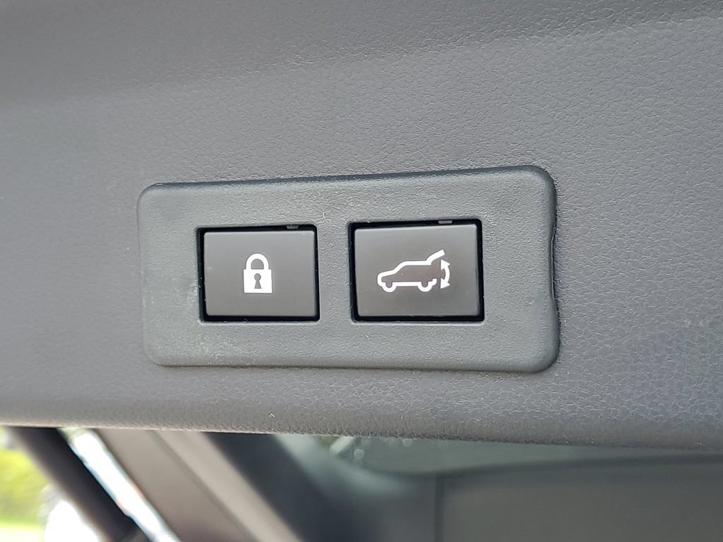 Used 2022 Subaru Ascent Touring AWD/4WD image 9
