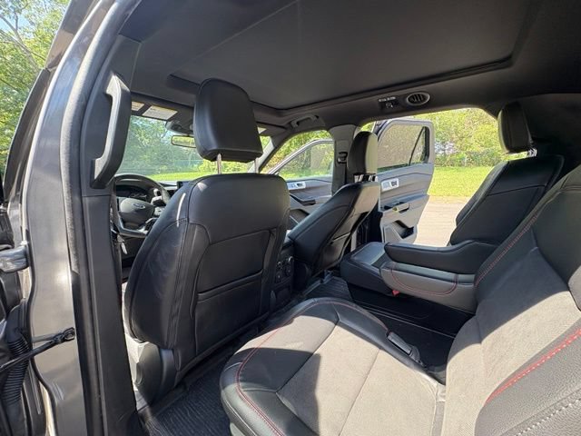 Certified 2023 Ford Explorer ST-Line w/ Class IV Trailer Tow Package AWD/4WD image 15