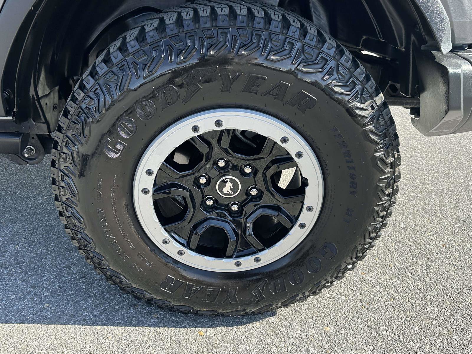 Certified 2024 Ford Bronco Badlands w/ Sasquatch Package AWD/4WD image 29
