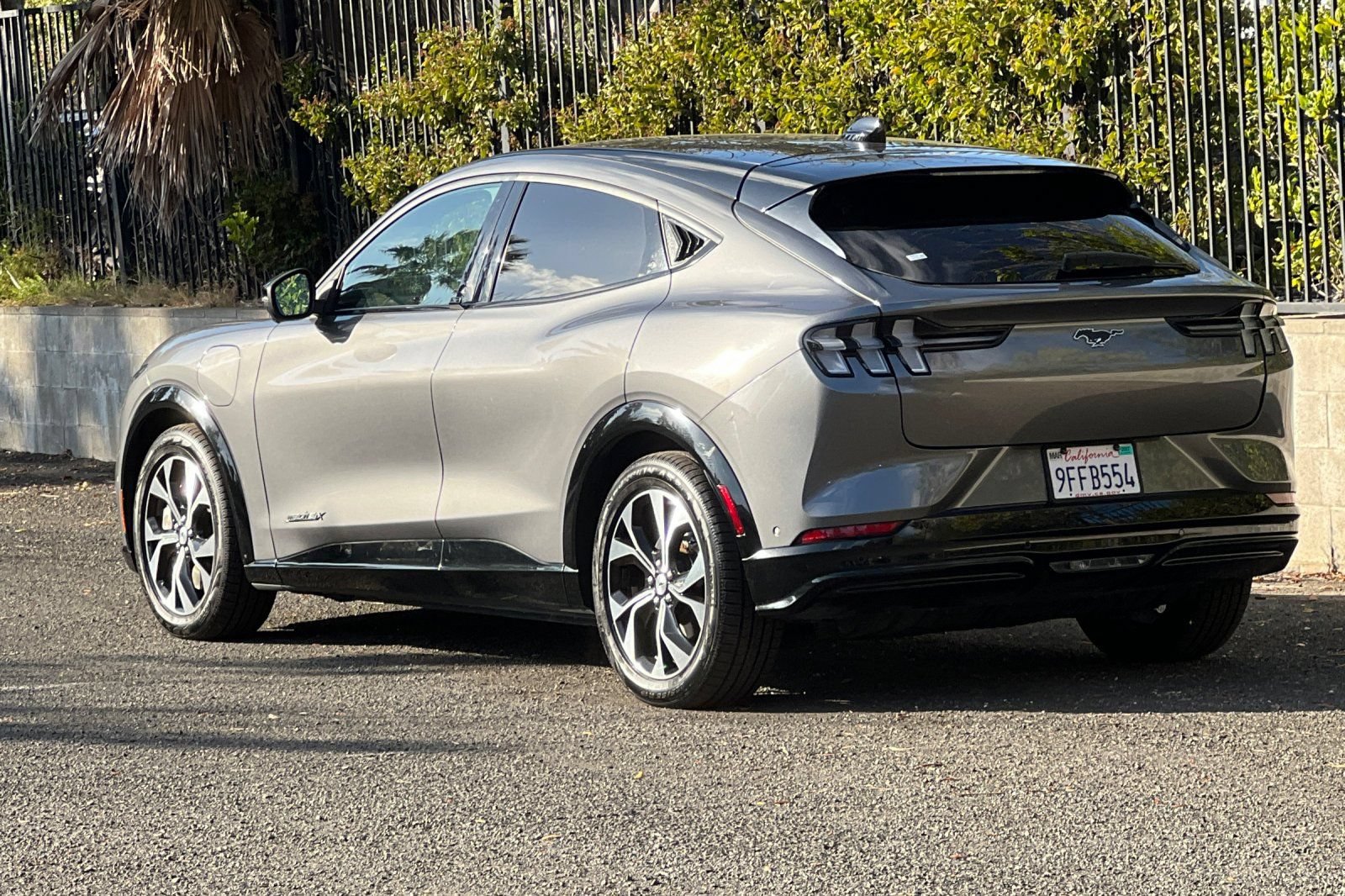 Certified 2023 Ford Mustang Mach-E Premium AWD/4WD image 5