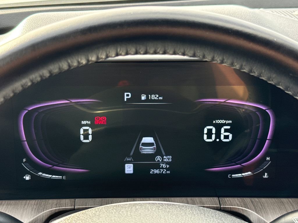 Used 2024 Kia Telluride EX w/ EX Captain's Chair Package image 18