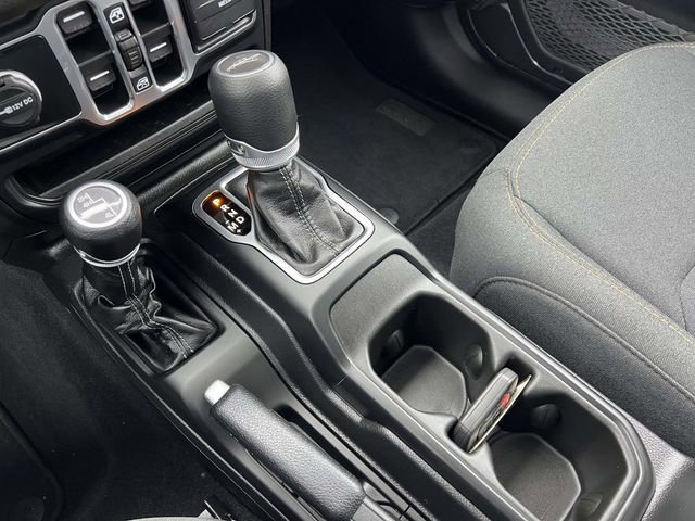 Used 2025 Jeep Gladiator Sport AWD/4WD image 22