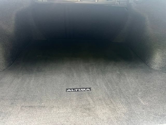 Used 2024 Nissan Altima 2.5 SV FWD image 16