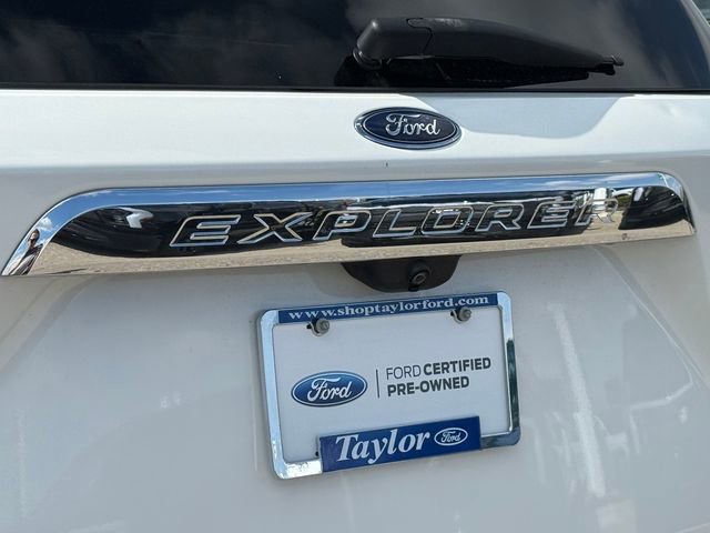 Certified 2022 Ford Explorer XLT w/ Equipment Group 202A image 30