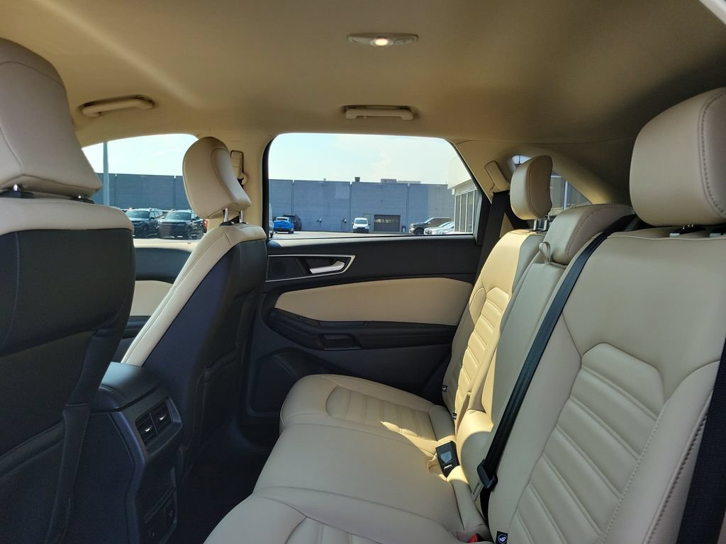 Certified 2024 Ford Edge SEL w/ Convenience Package AWD/4WD image 14
