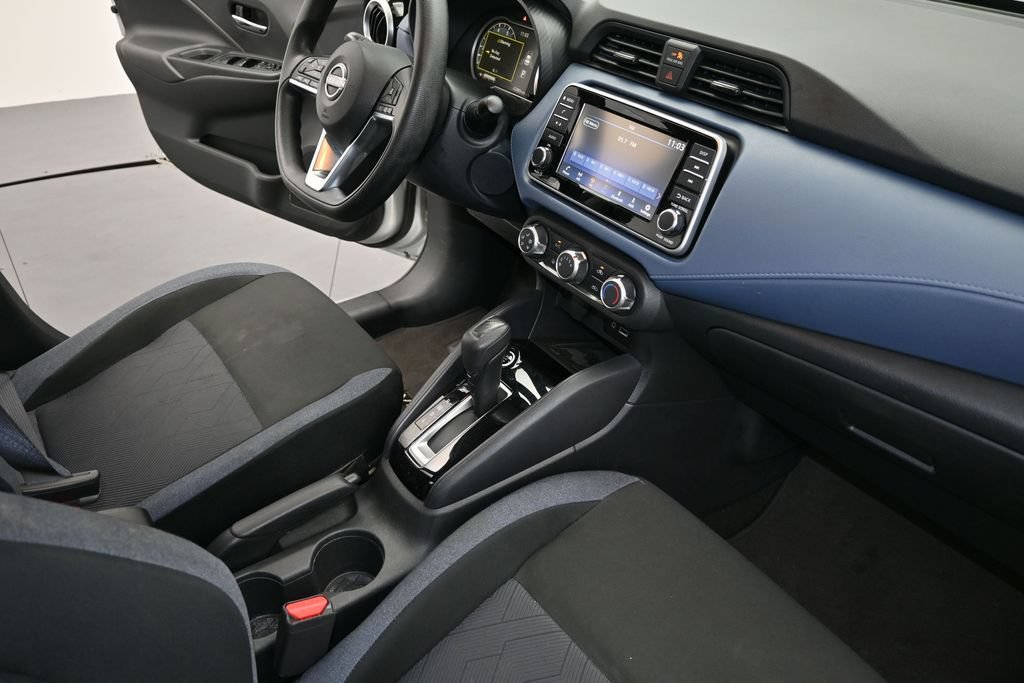 Used 2025 Nissan Versa SV FWD image 13