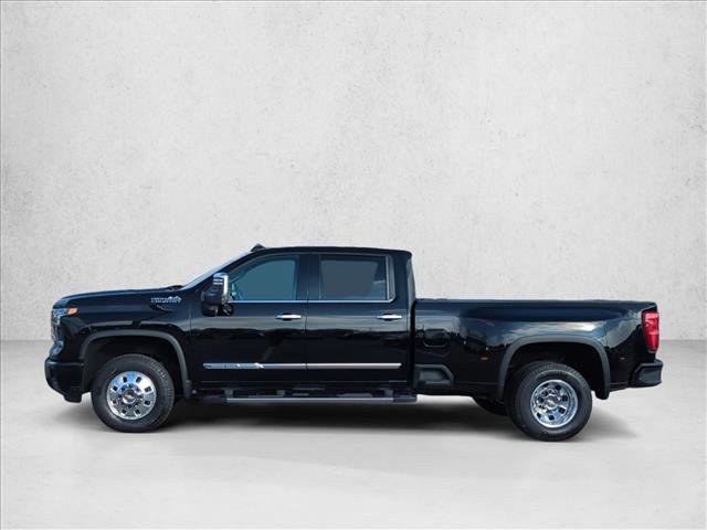 Used 2024 Chevrolet Silverado 3500 High Country w/ High Country Premium Package image 4