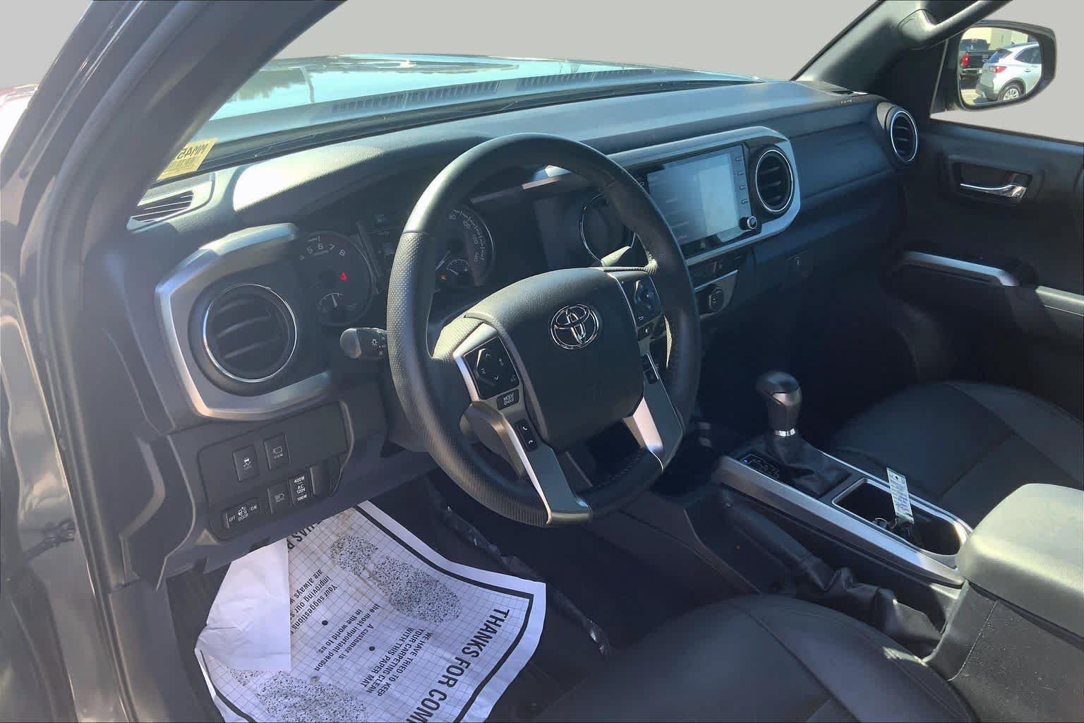 Used 2021 Toyota Tacoma Limited w/ Nightshade Package AWD/4WD image 18