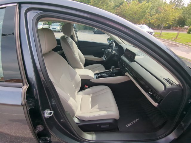 Used 2023 Honda Accord Touring image 27