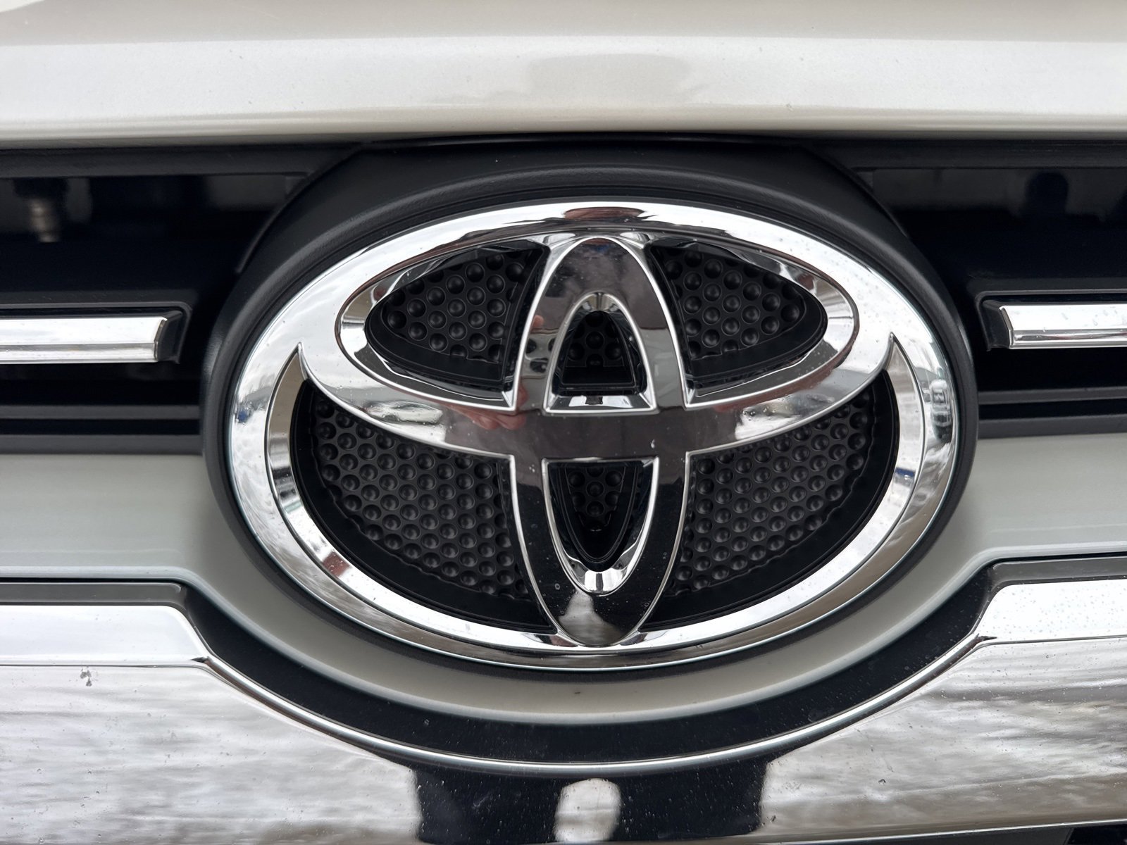 Used 2023 Toyota 4Runner Limited image 12