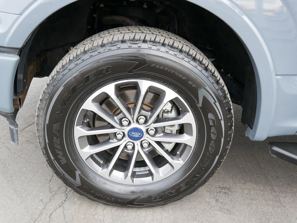 Certified 2022 Ford Explorer XLT w/ Equipment Group 202A image 33