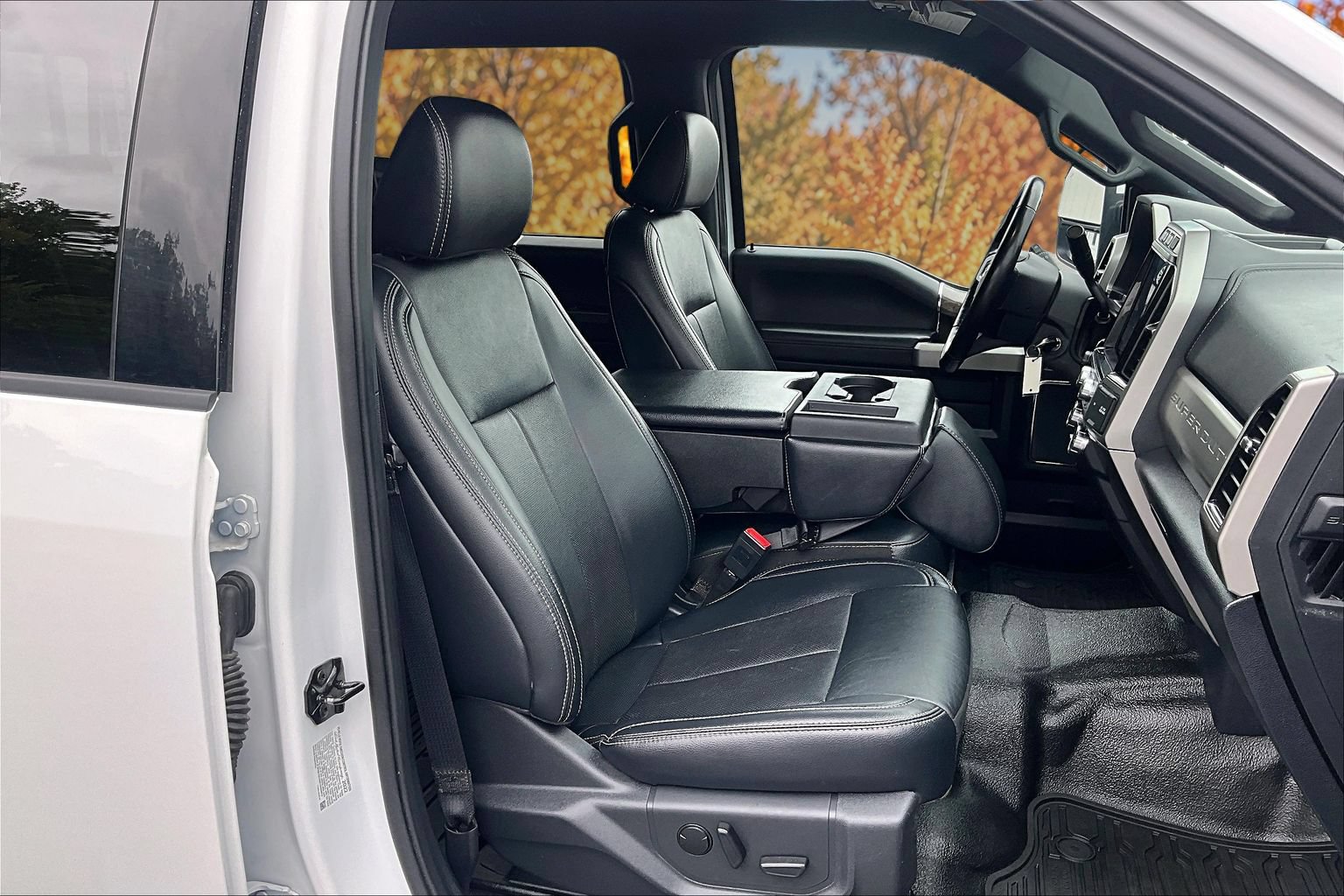 Certified 2022 Ford F350 Lariat w/ Lariat Value Package AWD/4WD image 9