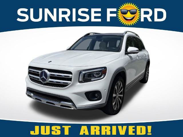 Used 2023 Mercedes-Benz GLB 250 image 1