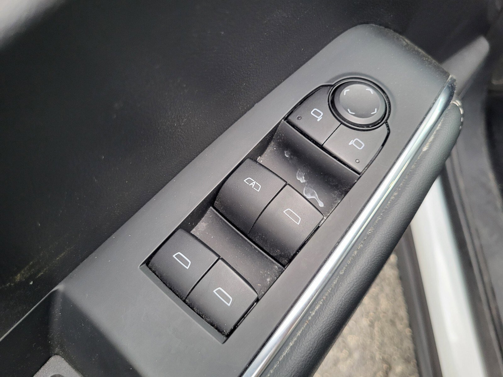 Used 2025 GMC Acadia Elevation FWD image 18