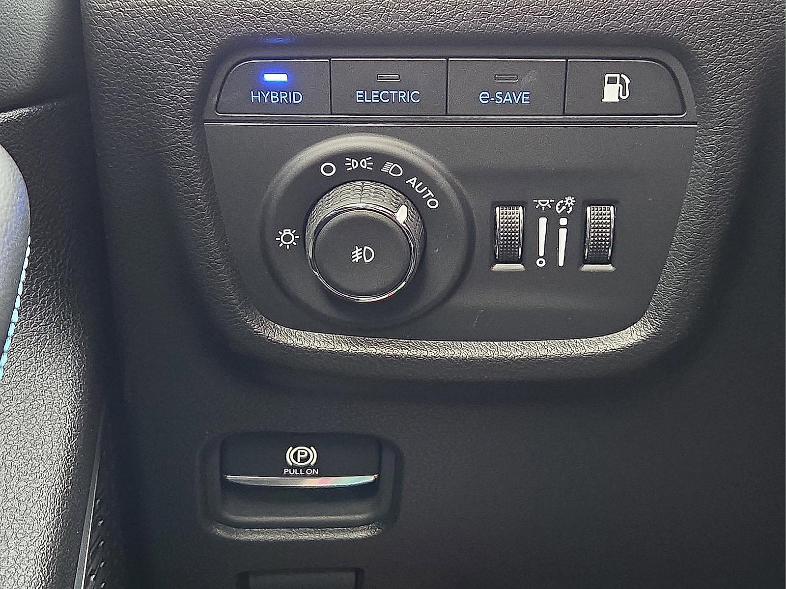 Used 2024 Jeep Grand Cherokee Trailhawk w/ Luxury Tech Group III image 21