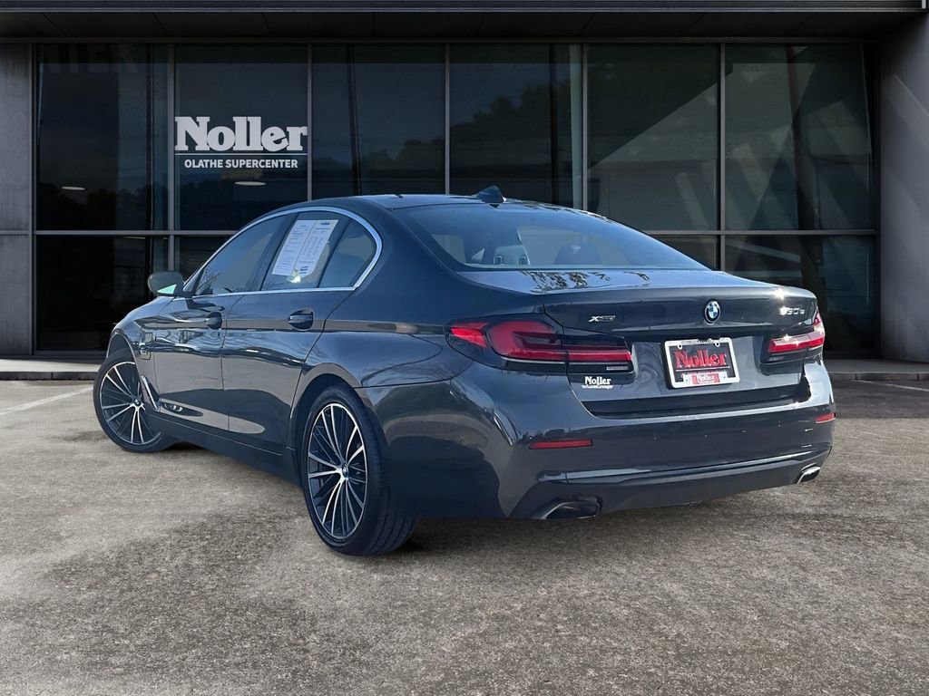 Used 2023 BMW 530e xDrive w/ Premium Package AWD/4WD image 11
