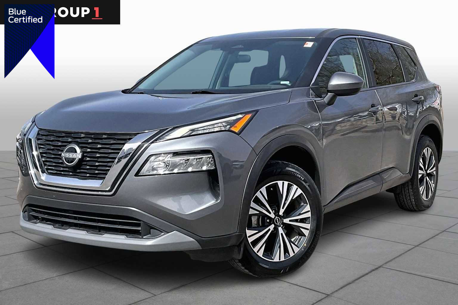 Used 2023 Nissan Rogue SV image 1