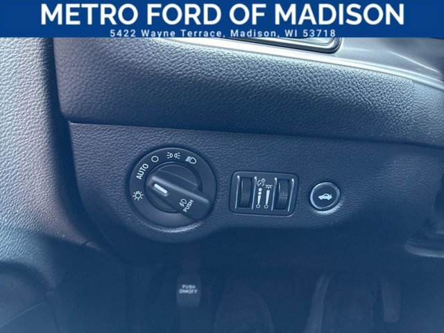 Used 2022 Dodge Challenger SXT w/ Blacktop Package image 25