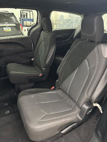 Used 2018 Chrysler Pacifica Touring Plus w/ S Appearance Package image 20