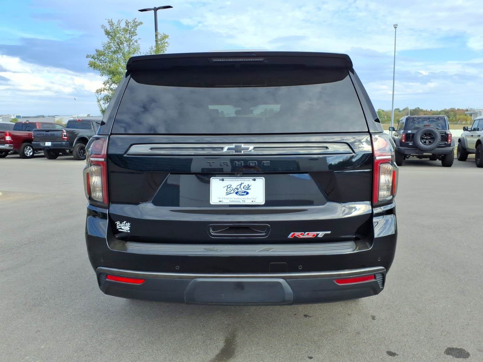 Used 2021 Chevrolet Tahoe RST w/ Luxury Package AWD/4WD image 4