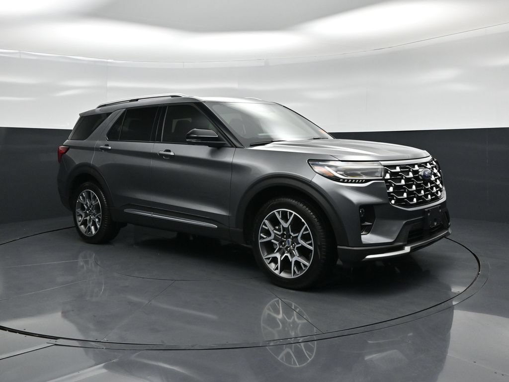 Certified 2025 Ford Explorer Platinum w/ Ultimate Package AWD/4WD image 25
