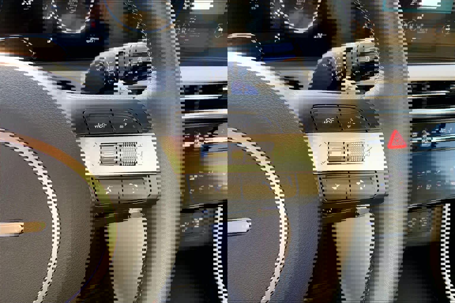 Used 2025 Hyundai Tucson Limited image 24