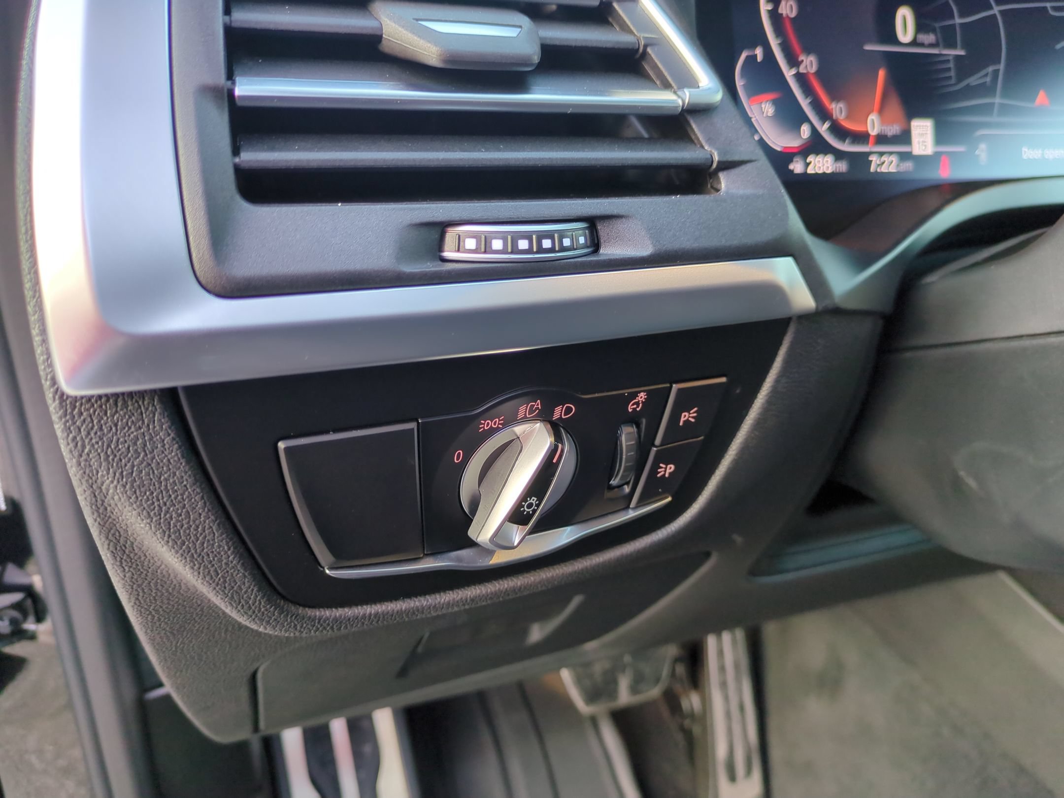 Used 2023 BMW X3 sDrive30i w/ M Sport Package RWD image 18