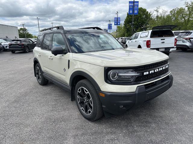 Certified 2025 Ford Bronco Sport Outer Banks w/ Outer Banks Tech Package+ AWD/4WD image 8