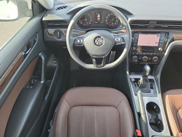 Used 2022 Volkswagen Passat 2.0T FWD image 11