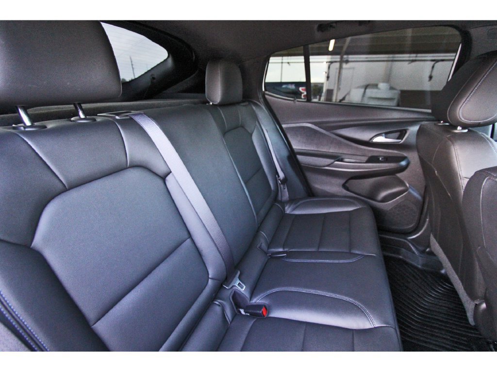 Used 2025 Buick Envista Sport Touring w/ Experience Buick Package FWD image 10