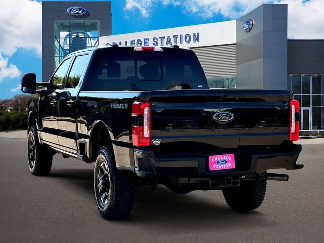 Certified 2025 Ford F250 4x4 Crew Cab Super Duty image 5
