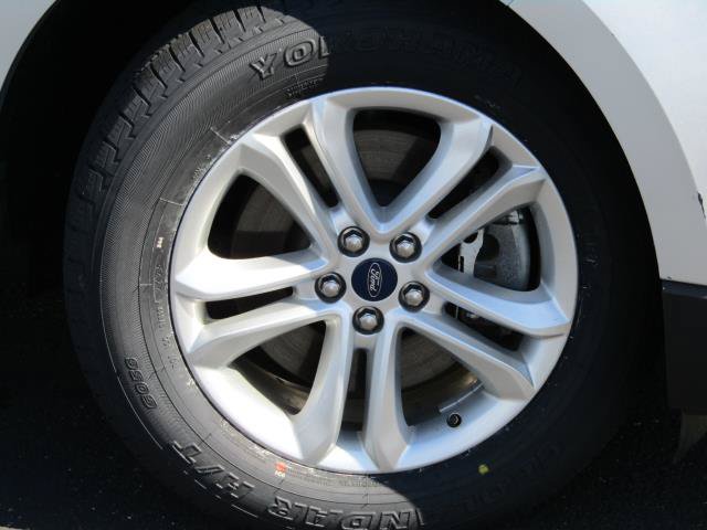Certified 2019 Ford Edge SEL w/ Equipment Group 201A AWD/4WD image 6