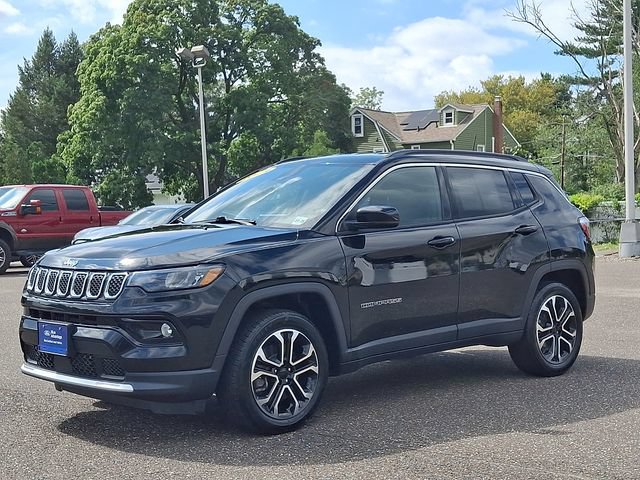Used 2024 Jeep Compass Limited AWD/4WD image 3