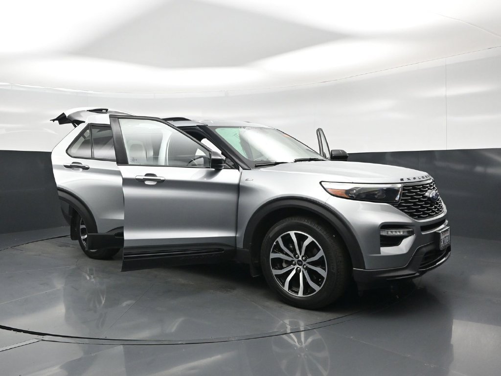 Certified 2023 Ford Explorer ST-Line w/ Class IV Trailer Tow Package RWD image 33
