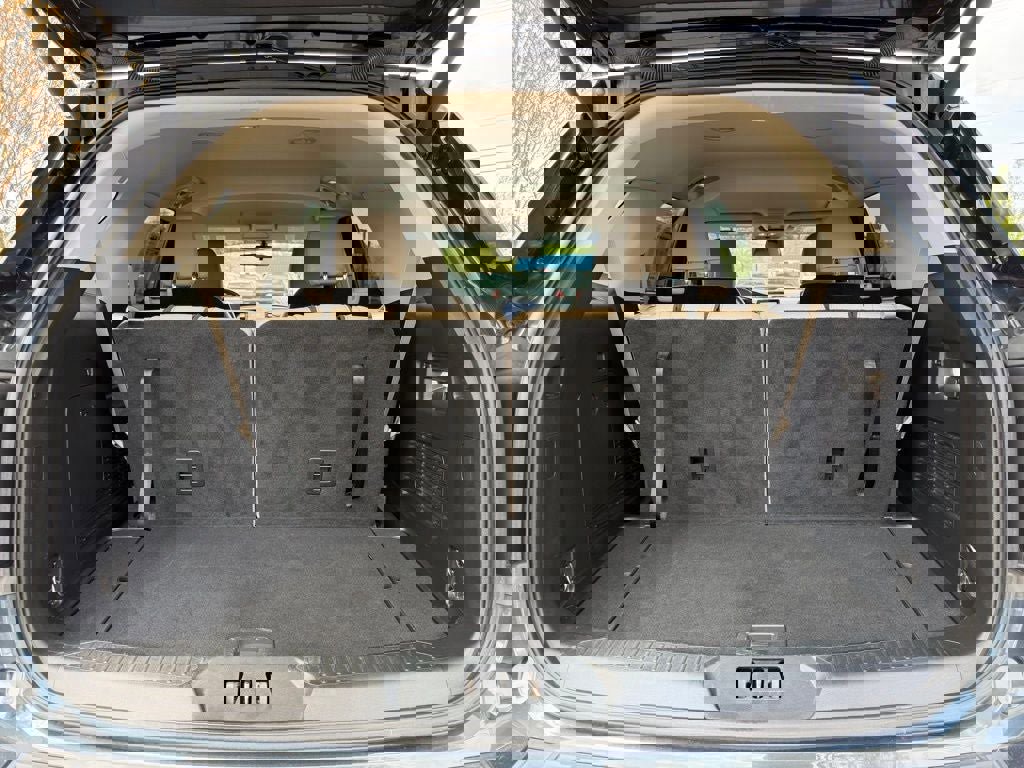 Certified 2022 Ford Explorer XLT w/ Equipment Group 202A image 44