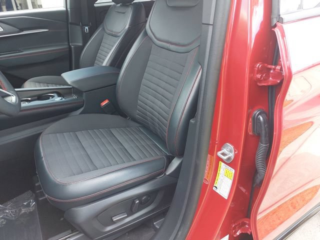 Certified 2025 Ford Explorer ST-Line AWD/4WD image 15