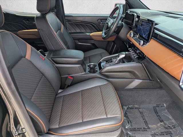 Used 2024 GMC Canyon AT4 w/ AT4 Premium Package image 21