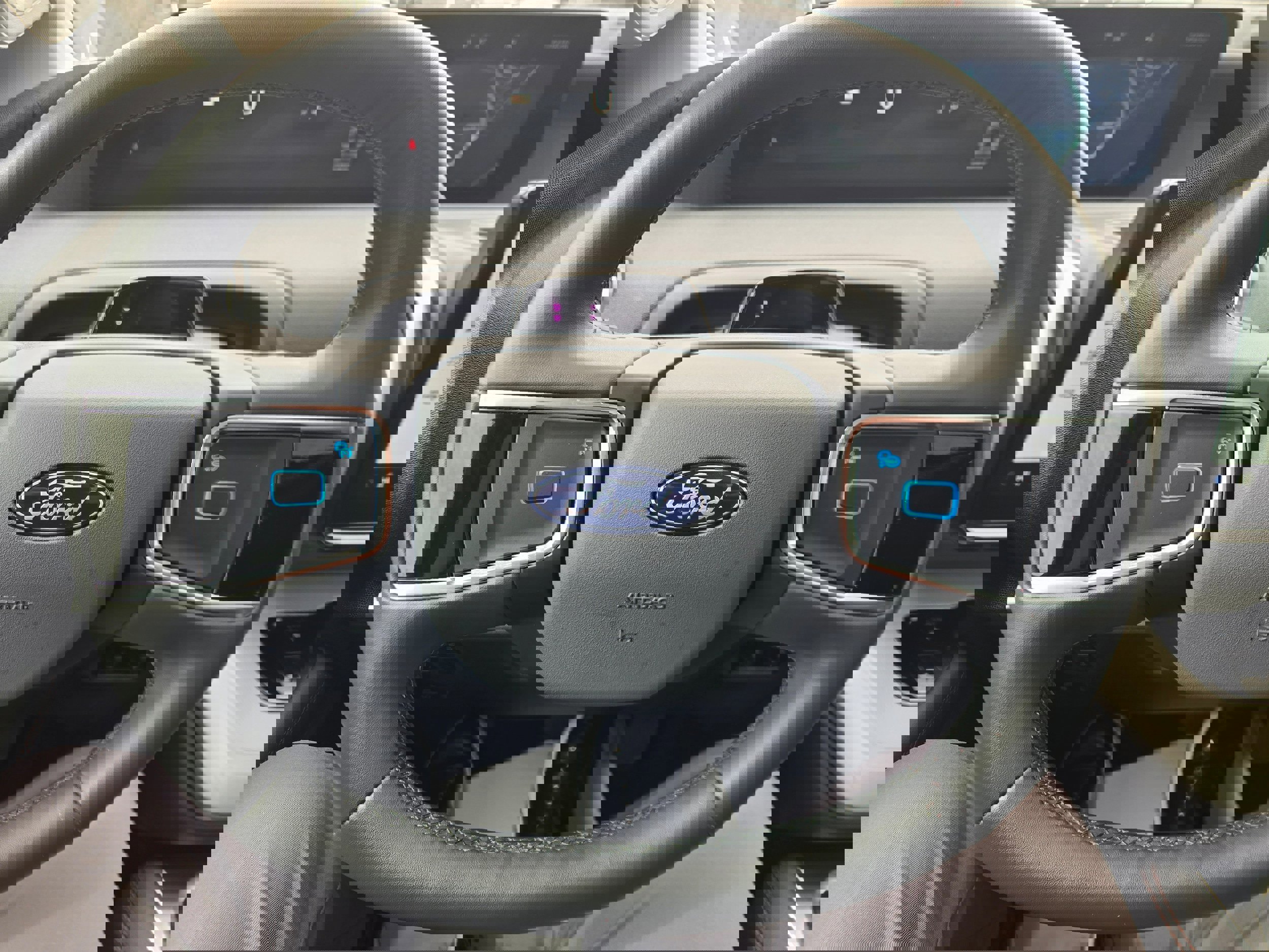 Certified 2025 Ford Expedition Active image 19