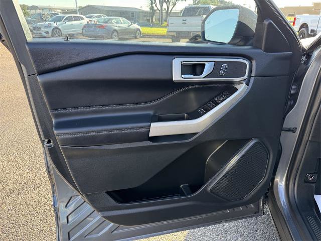 Certified 2022 Ford Explorer XLT image 13