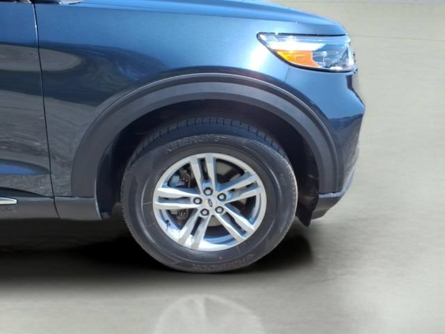 Certified 2023 Ford Explorer XLT w/ Equipment Group 202A AWD/4WD image 4