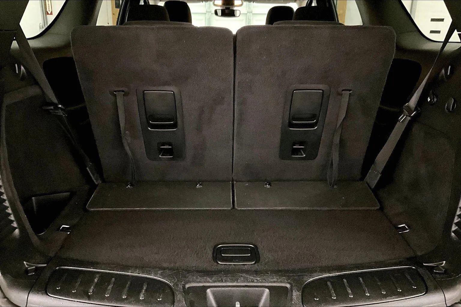 Used 2021 Dodge Durango SXT image 35