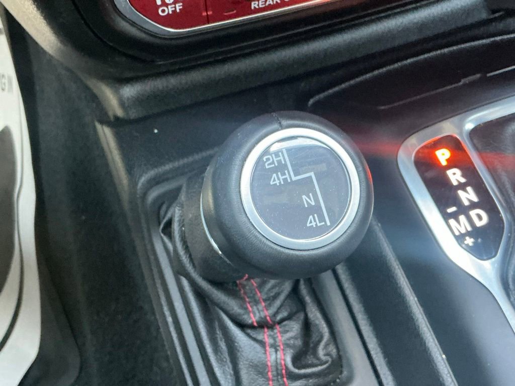 Used 2020 Jeep Gladiator Rubicon AWD/4WD image 34