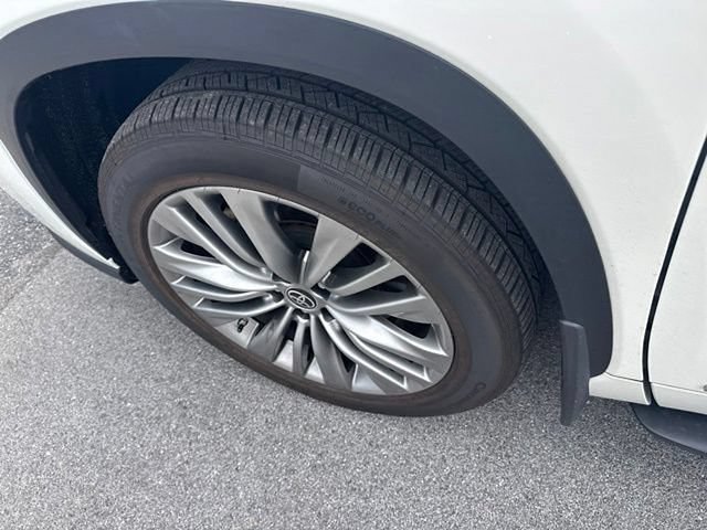 Used 2020 Toyota Highlander Platinum AWD/4WD image 9
