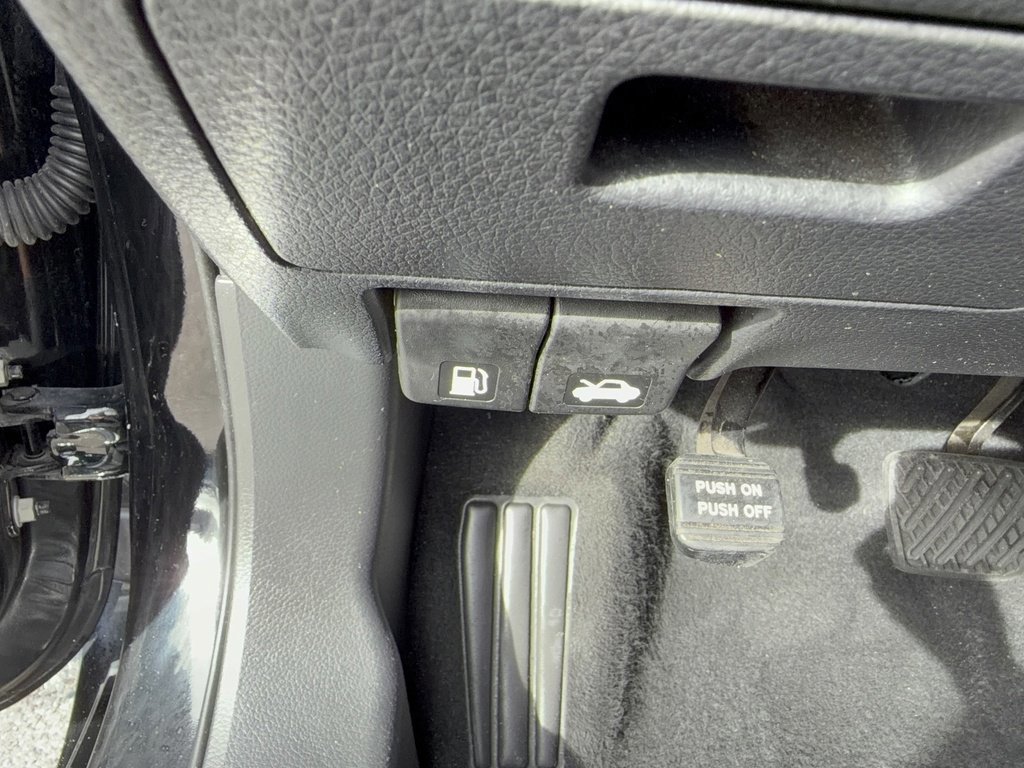 Used 2017 Nissan Altima 2.5 SR w/ Midnight Edition Package image 26