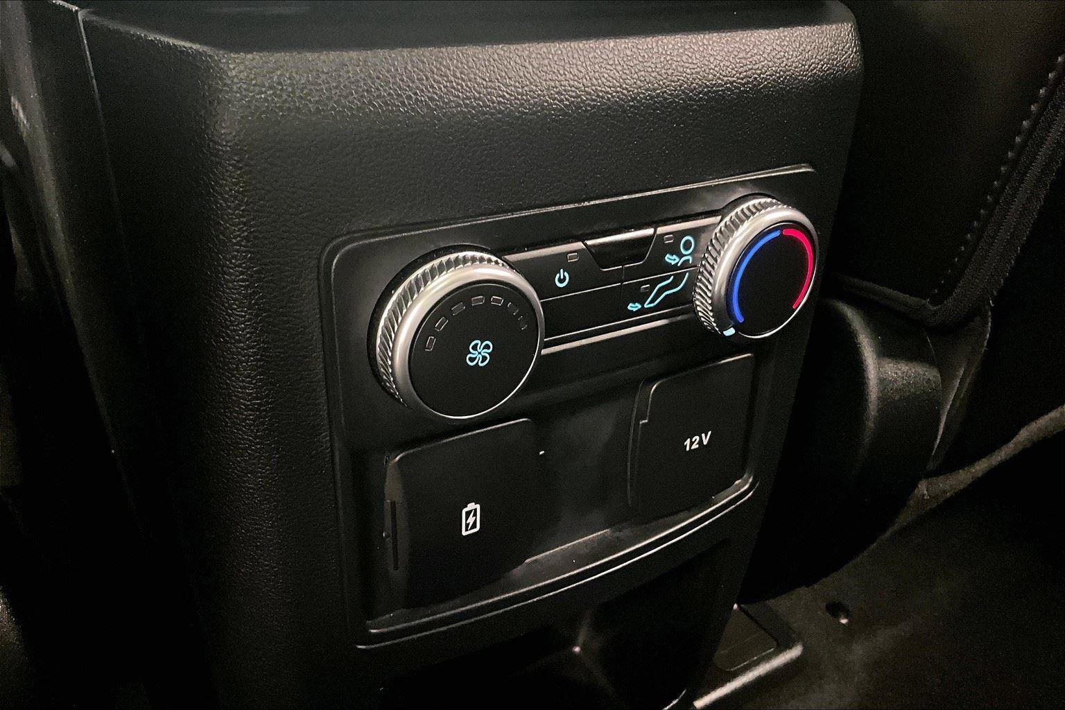 Certified 2021 Ford Explorer XLT w/ Equipment Group 202A image 33