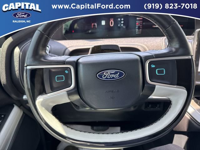 Certified 2025 Ford Expedition Max Platinum w/ Driver's Package AWD/4WD image 35