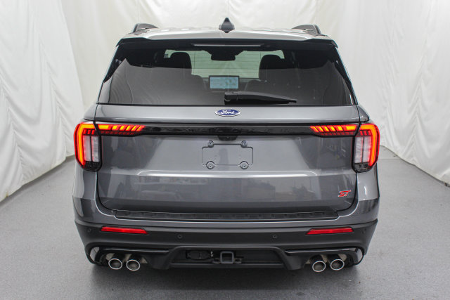 Certified 2025 Ford Explorer ST AWD/4WD image 7