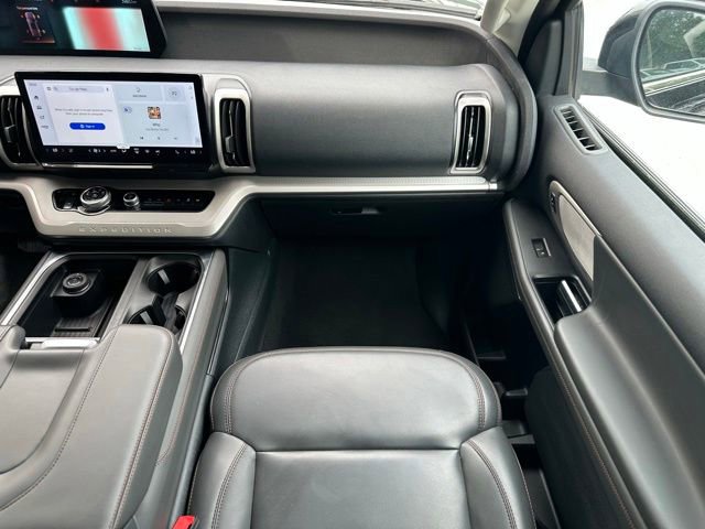Certified 2025 Ford Expedition Active RWD image 14